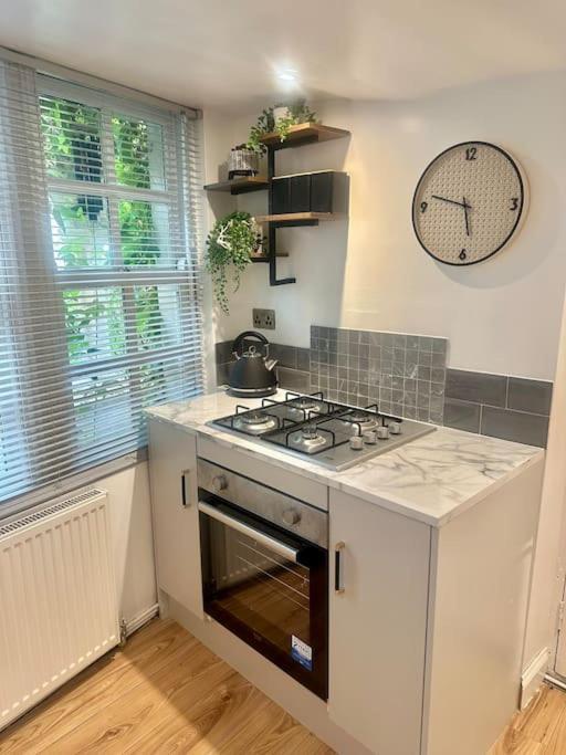Cosy Stylish Studio Apartment Trowbridge Exterior foto