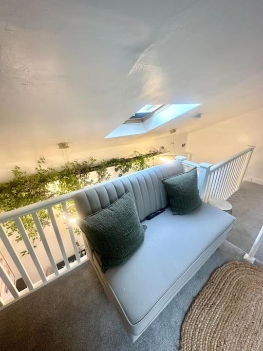 Cosy Stylish Studio Apartment Trowbridge Exterior foto